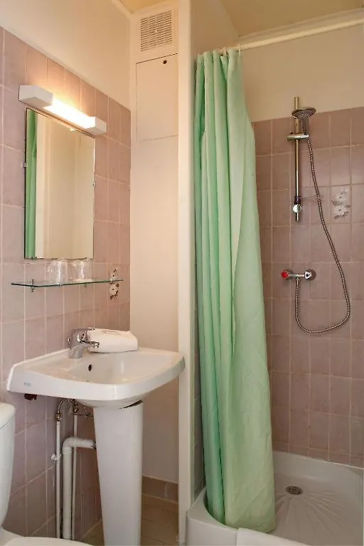 Le Vingt Hotel 2*